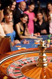 Contoh putaran Dragon Tiger Live dengan kartu yang ditampilkan dan hasil yang diumumkan